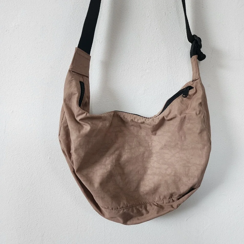 Baggu Medium Nylon Crescent Bag Brown Black Strap